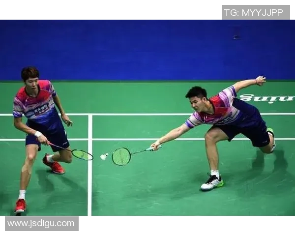 成都羽毛球队状态引发热议球迷对表现和战术展开激烈讨论 成都羽毛球队状态引发热议球迷对表现和战术展开激烈讨论