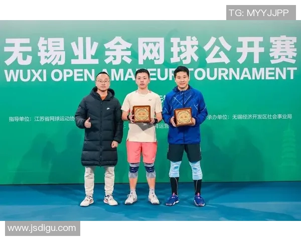 全国锦标赛回顾:西安网球队默契配合展现团队实力与竞技风采 全国锦标赛回顾:西安网球队默契配合展现团队实力与竞技风采