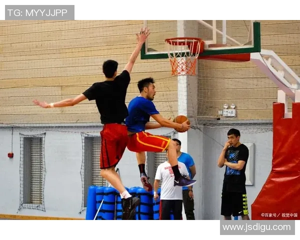 南京篮球队荣登全国篮球团队协作排行榜第三名展现卓越团队精神与实力