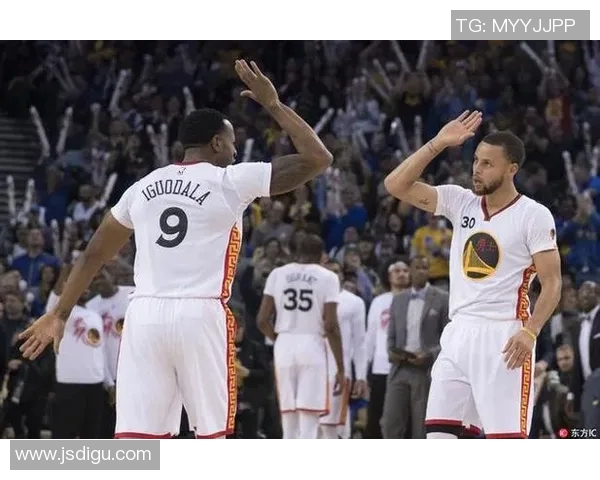 西安篮球队在世锦赛积分榜上以71分稳居第一名展现强劲实力 西安篮球队在世锦赛积分榜上以71分稳居第一名展现强劲实力