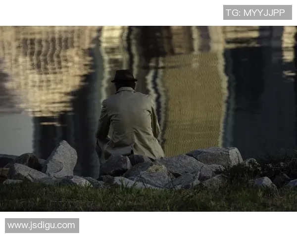 足球明星心中的孤独与伤感瞬间的真实写照 足球明星心中的孤独与伤感瞬间的真实写照